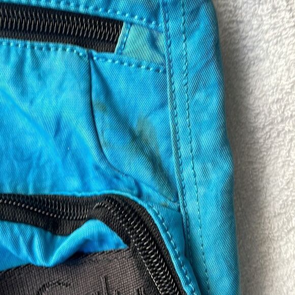 Calvin Klein blue Crossbody bag four different compartment pockets - Picture 12 of 14